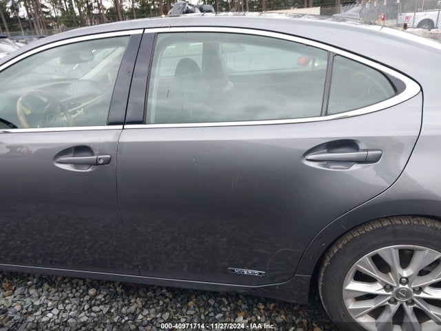 JTHBW1GG8E2058254 Lexus ES 300H
