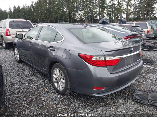 JTHBW1GG8E2058254 Lexus ES 300H