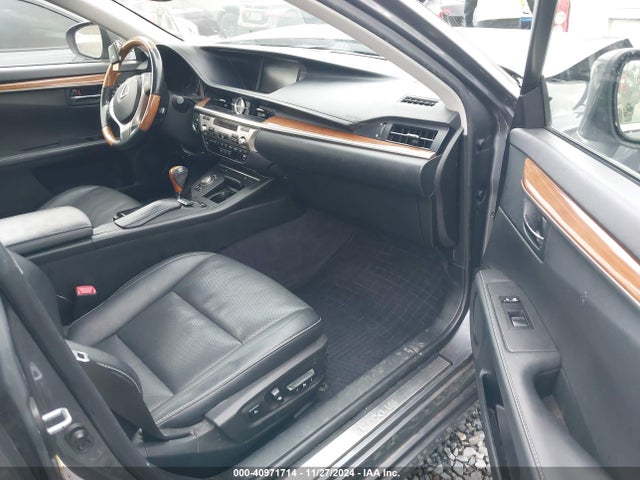 JTHBW1GG8E2058254 Lexus ES 300H