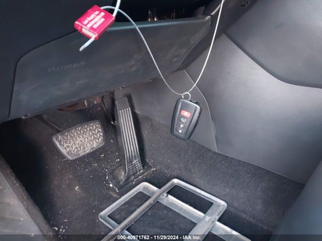 2T3C1RFV4LW071476 Toyota Rav4 Xle Premium