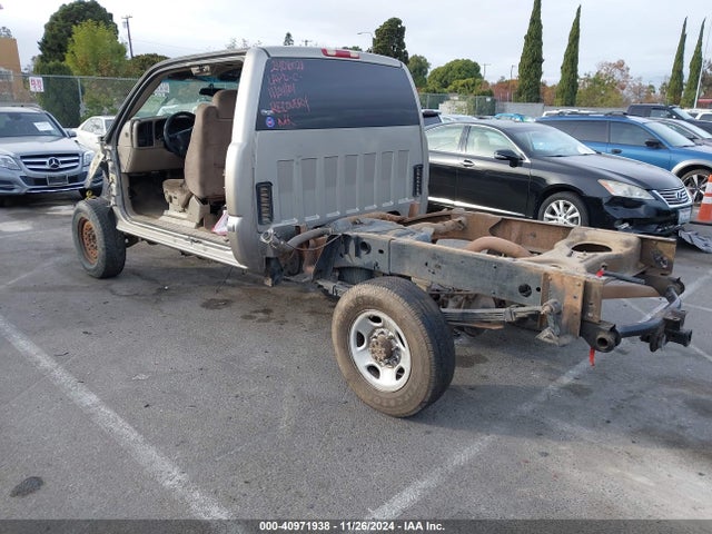 2001 Gmc Sierra 2500hd Sle მანქანა იყიდება აუქციონზე, vin: 1GTHC29U61E148640, აუქციონის ნომერი: 40971938