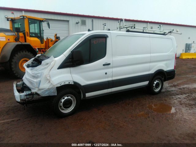 1FTBR1Y8XNKA39852 Ford Transit-250 Cargo Van