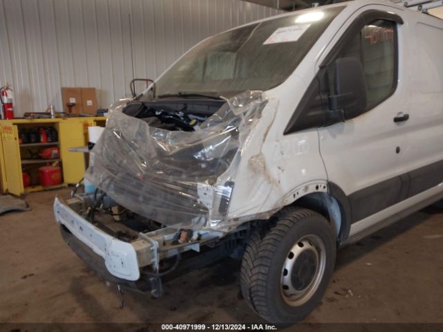 1FTBR1Y8XNKA39852 Ford Transit-250 Cargo Van