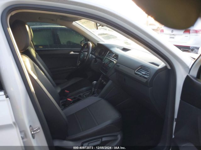 3VV2B7AXXJM121562 Volkswagen Tiguan 2.0t Se/2.0t Sel