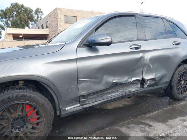 WDC0G4KB3HV005820 Mercedes-Benz Glc 300 4matic
