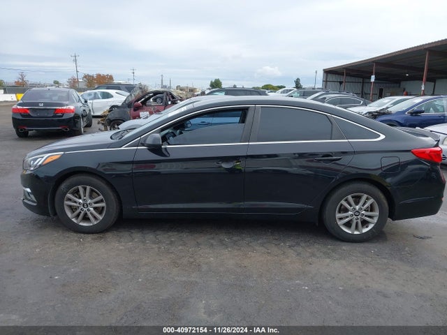 Hyundai SONATA SE 2017 5NPE24AF4HH539049 Image 14