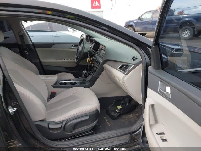 Hyundai SONATA SE 2017 5NPE24AF4HH539049 Image 5