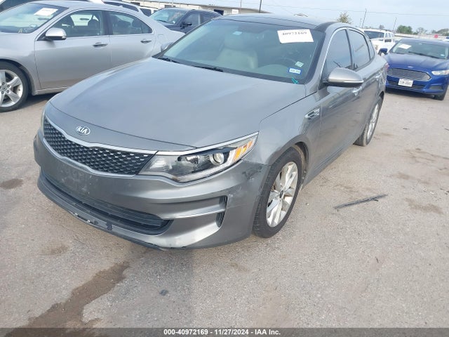 KIA OPTIMA EX 2018 5XXGU4L38JG186578 Image 2