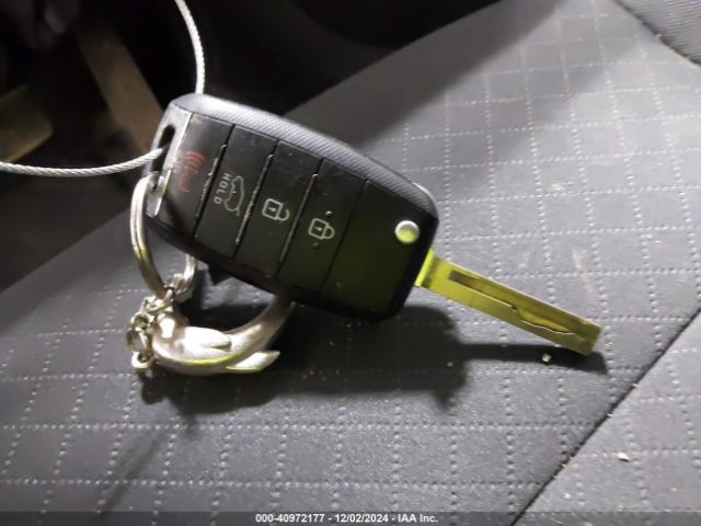 5XYPGDA35KG596343 KIA Sorento 2.4l Lx