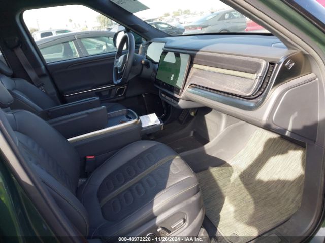 7PDSGABA8PN019739 Rivian R1s Adventure