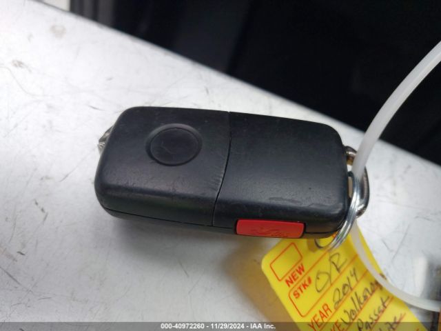 1VWAP7A33EC024698 Volkswagen Passat 2.5l S