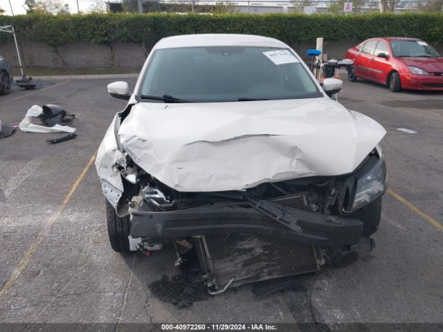 1VWAP7A33EC024698 Volkswagen Passat 2.5l S
