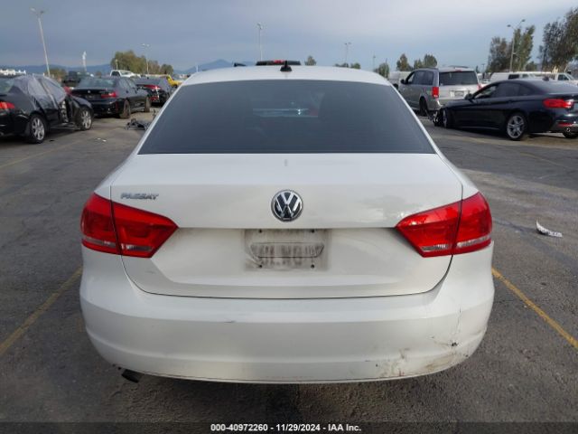 1VWAP7A33EC024698 Volkswagen Passat 2.5l S