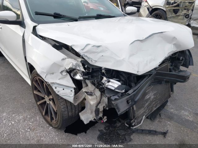 1VWAP7A33EC024698 Volkswagen Passat 2.5l S