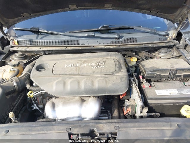 Chrysler 200 C 2015 1C3CCCCB9FN584840 Image 10