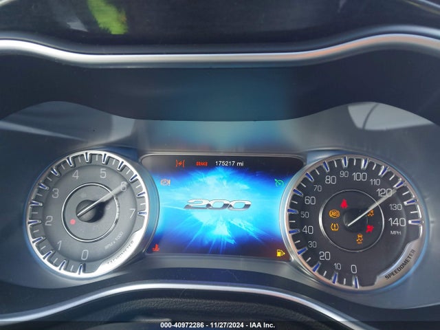 Chrysler 200 C 2015 1C3CCCCB9FN584840 Image 7