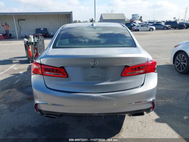 19UUB3F39JA000865 Acura TLX