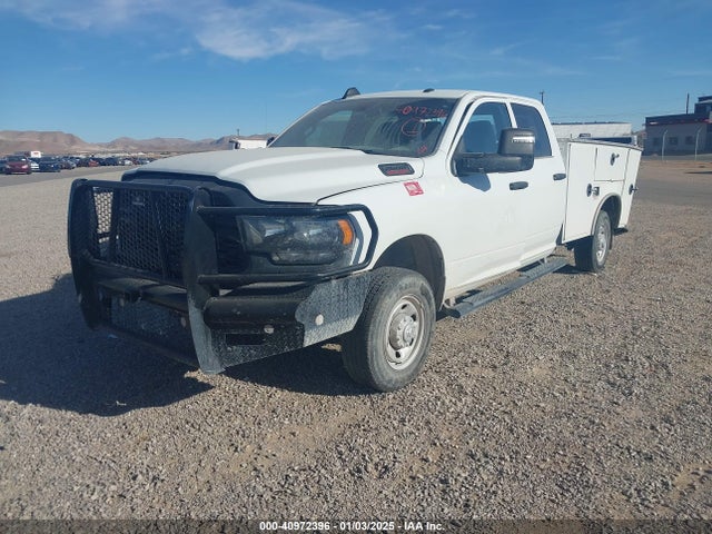 3C6UR5HJ4RG186532 RAM 2500 Tradesman  4x4 8' Box