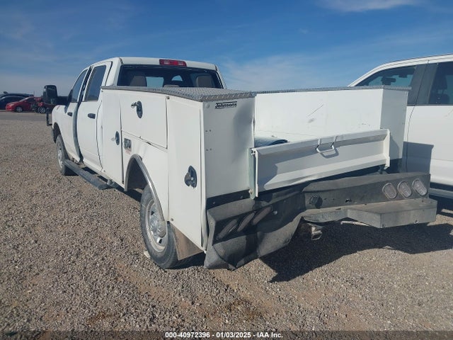 3C6UR5HJ4RG186532 RAM 2500 Tradesman  4x4 8' Box