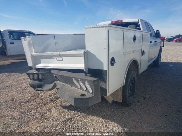 3C6UR5HJ4RG186532 RAM 2500 Tradesman  4x4 8' Box