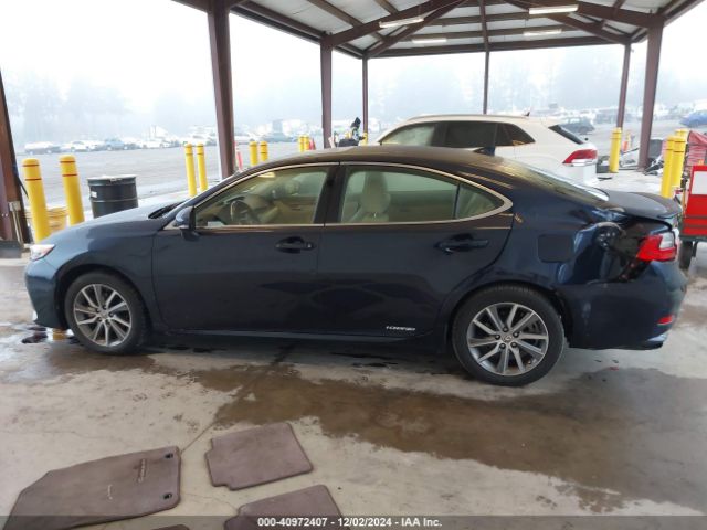 JTHBW1GG8H2139436 Lexus ES 300H