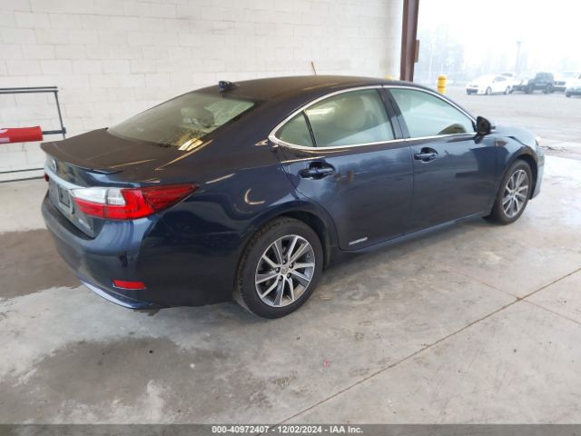 JTHBW1GG8H2139436 Lexus ES 300H