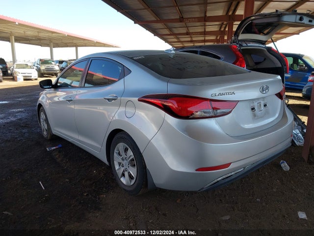 Hyundai ELANTRA SE 2016 KMHDH4AEXGU581811 Image 3