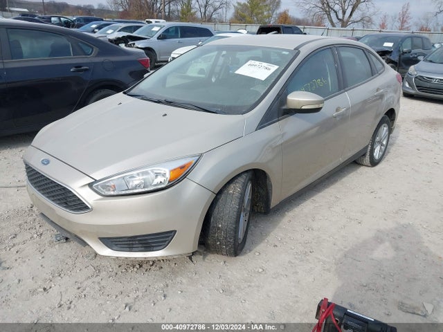 Ford FOCUS SE 2017 1FADP3F20HL265377 Image 2