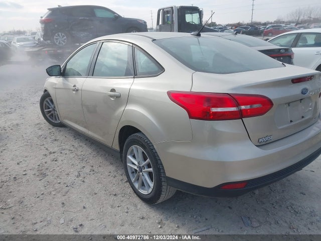 Ford FOCUS SE 2017 1FADP3F20HL265377 Image 3