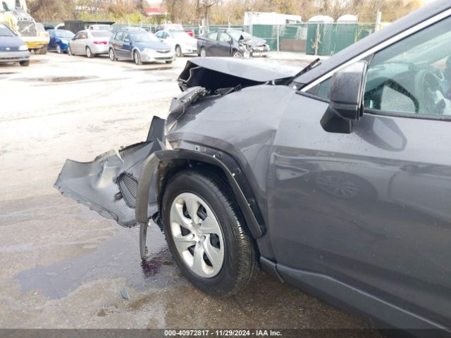 2T3H1RFV5NW186905 Toyota RAV4 LE