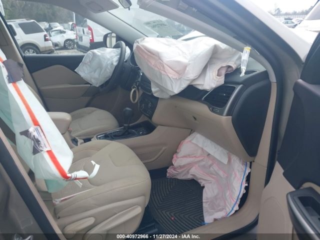 1C4PJLCB8LD525508 Jeep Cherokee Latitude Fwd