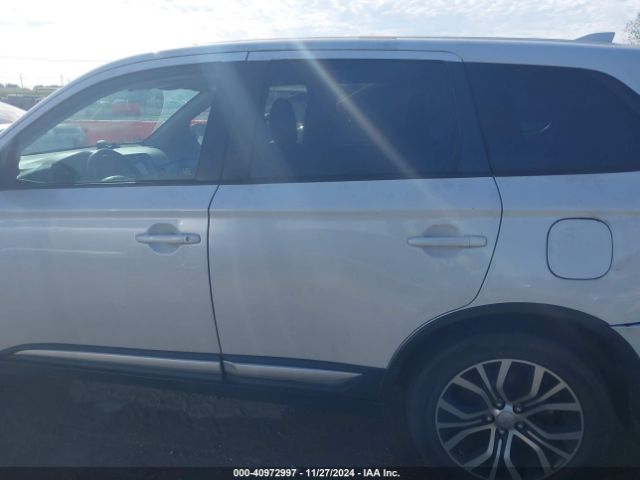 JA4AD2A39HZ044268 Mitsubishi Outlander Es