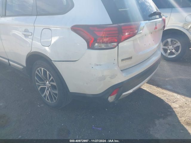 JA4AD2A39HZ044268 Mitsubishi Outlander Es