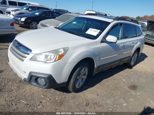 Subaru Outback 2.5i Premium 2014 4S4BRBECXE3325530 Image 2