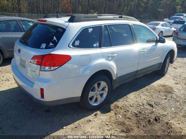 Subaru Outback 2.5i Premium 2014 4S4BRBECXE3325530 Image 4