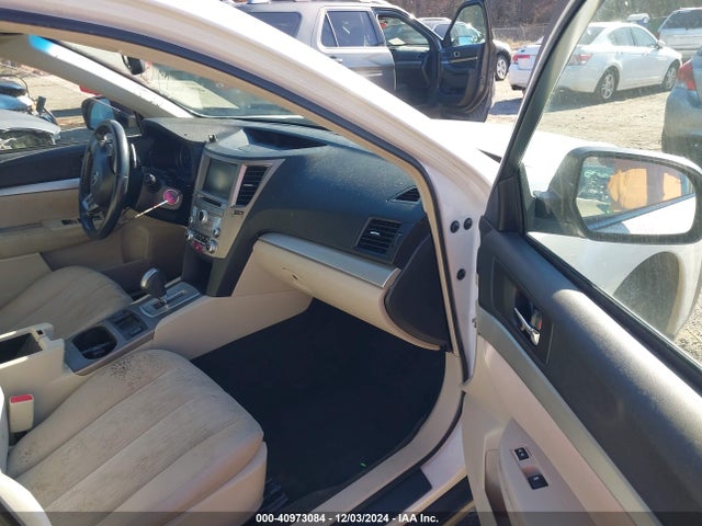 Subaru Outback 2.5i Premium 2014 4S4BRBECXE3325530 Image 5