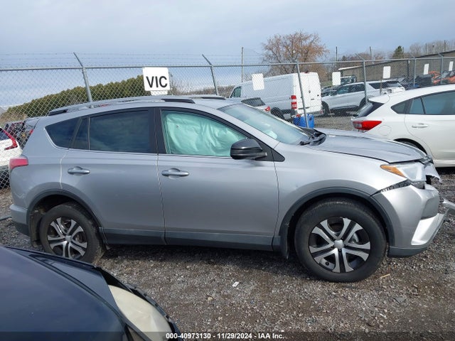 Toyota RAV4 LE 2017 2T3BFREVXHW631605 Image 13