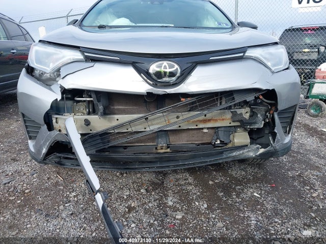 Toyota RAV4 LE 2017 2T3BFREVXHW631605 Image 6