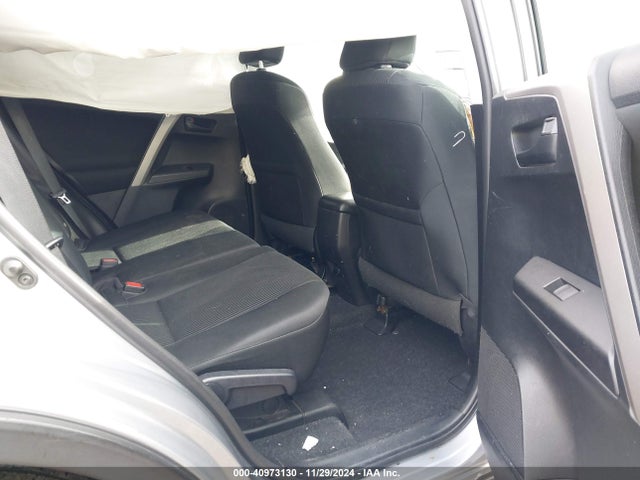Toyota RAV4 LE 2017 2T3BFREVXHW631605 Image 8