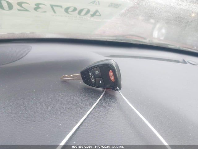 1C3CCBAB8EN121857 Chrysler 200 LX