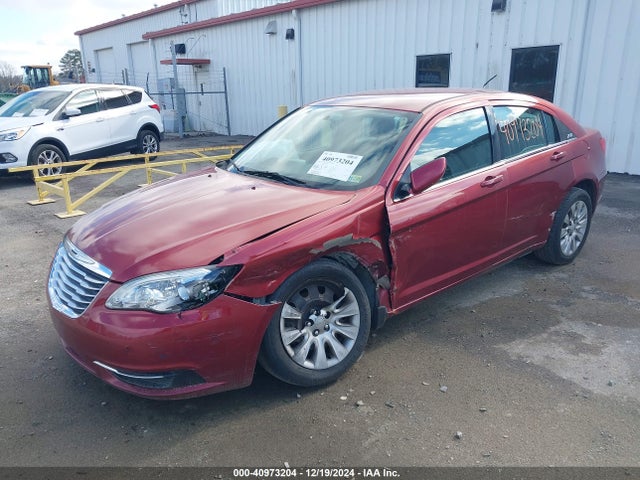 1C3CCBAB8EN121857 Chrysler 200 LX