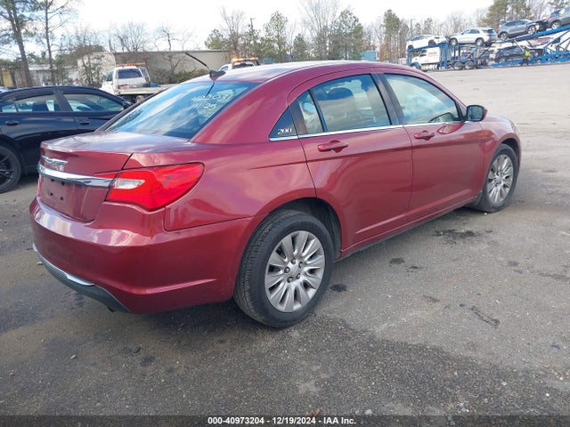 1C3CCBAB8EN121857 Chrysler 200 LX