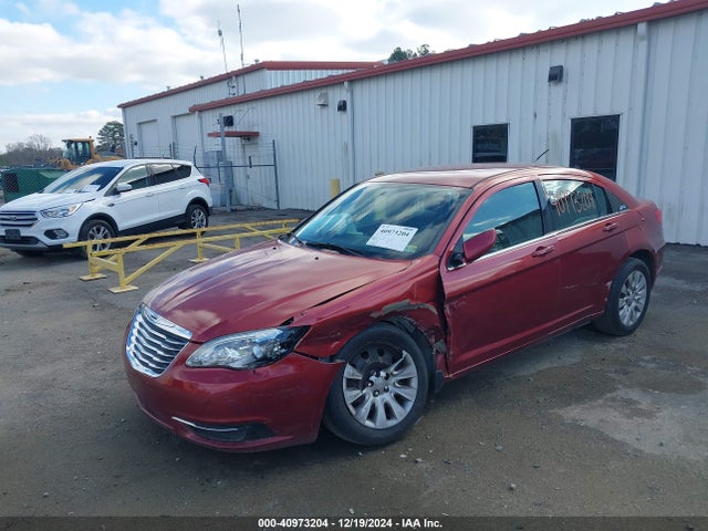 1C3CCBAB8EN121857 Chrysler 200 LX