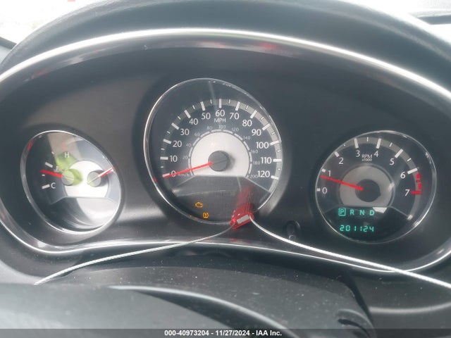 1C3CCBAB8EN121857 Chrysler 200 LX