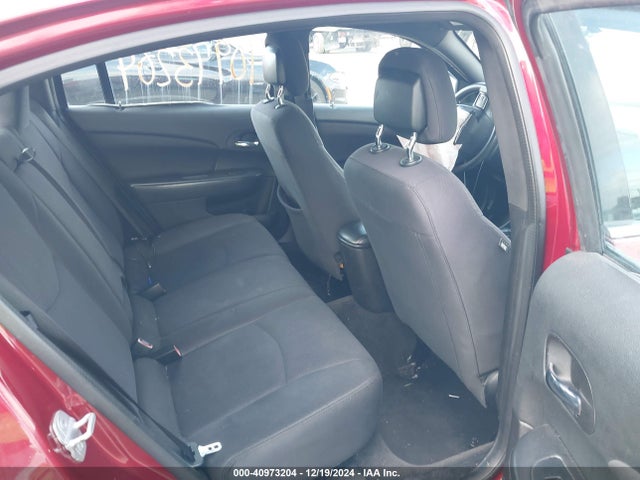 1C3CCBAB8EN121857 Chrysler 200 LX