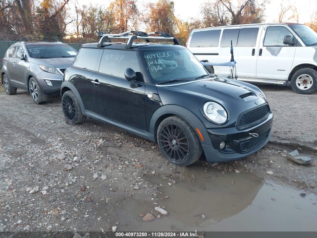 2011 MINI COOPER S WMWSV3C55BTY22407 Photo 0