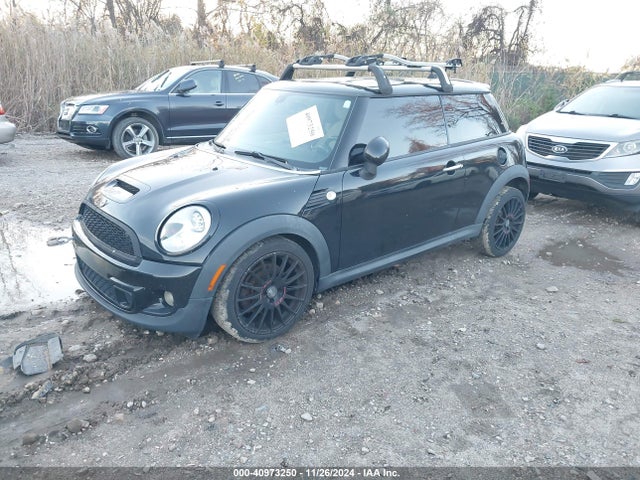 2011 MINI COOPER S WMWSV3C55BTY22407 Photo 1
