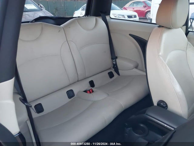 2011 MINI COOPER S WMWSV3C55BTY22407 Photo 7