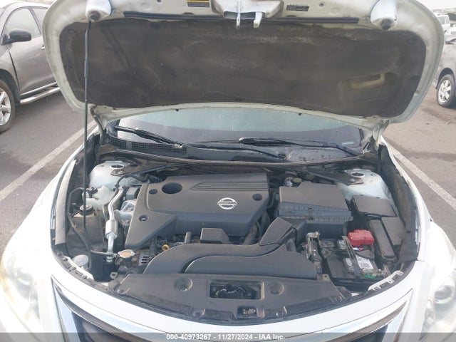 Nissan Altima 2.5 S 2014 1N4AL3AP3EN356919 Image 10