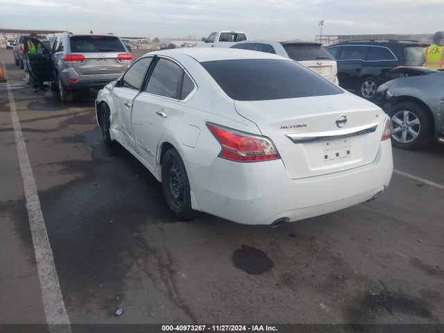 Nissan Altima 2.5 S 2014 1N4AL3AP3EN356919 Image 3
